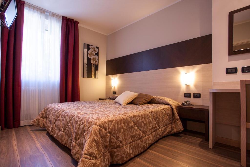 Hotel Vittoria Folgaria Rum bild