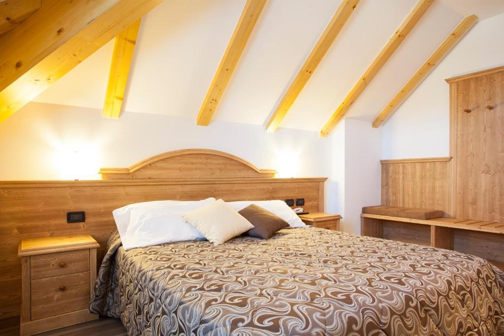 Hotel Vittoria Folgaria Rum bild