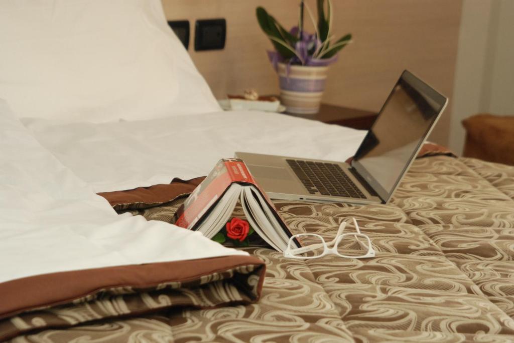 Hotel Vittoria Folgaria Rum bild