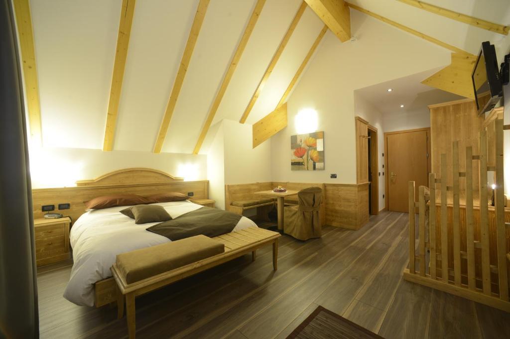 Hotel Vittoria Folgaria Rum bild