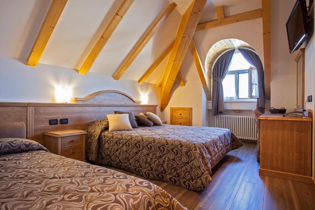 Hotel Vittoria Folgaria Rum bild